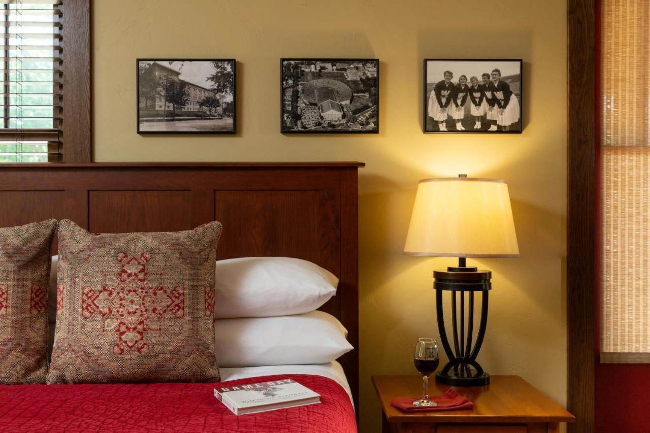 The Buckingham Inn Мадисон Экстерьер фото